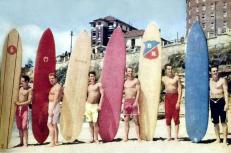 South Bondi Board Club members pose for a Women's Weekly article about the new 'hot dog' style of surfboard in 1958. L to R: Scott Dillon, Bluey Mayes, Andy Cochran, Rod Cartlidge, Barry Ross, Des Price. Photo: Ernie Nutt.